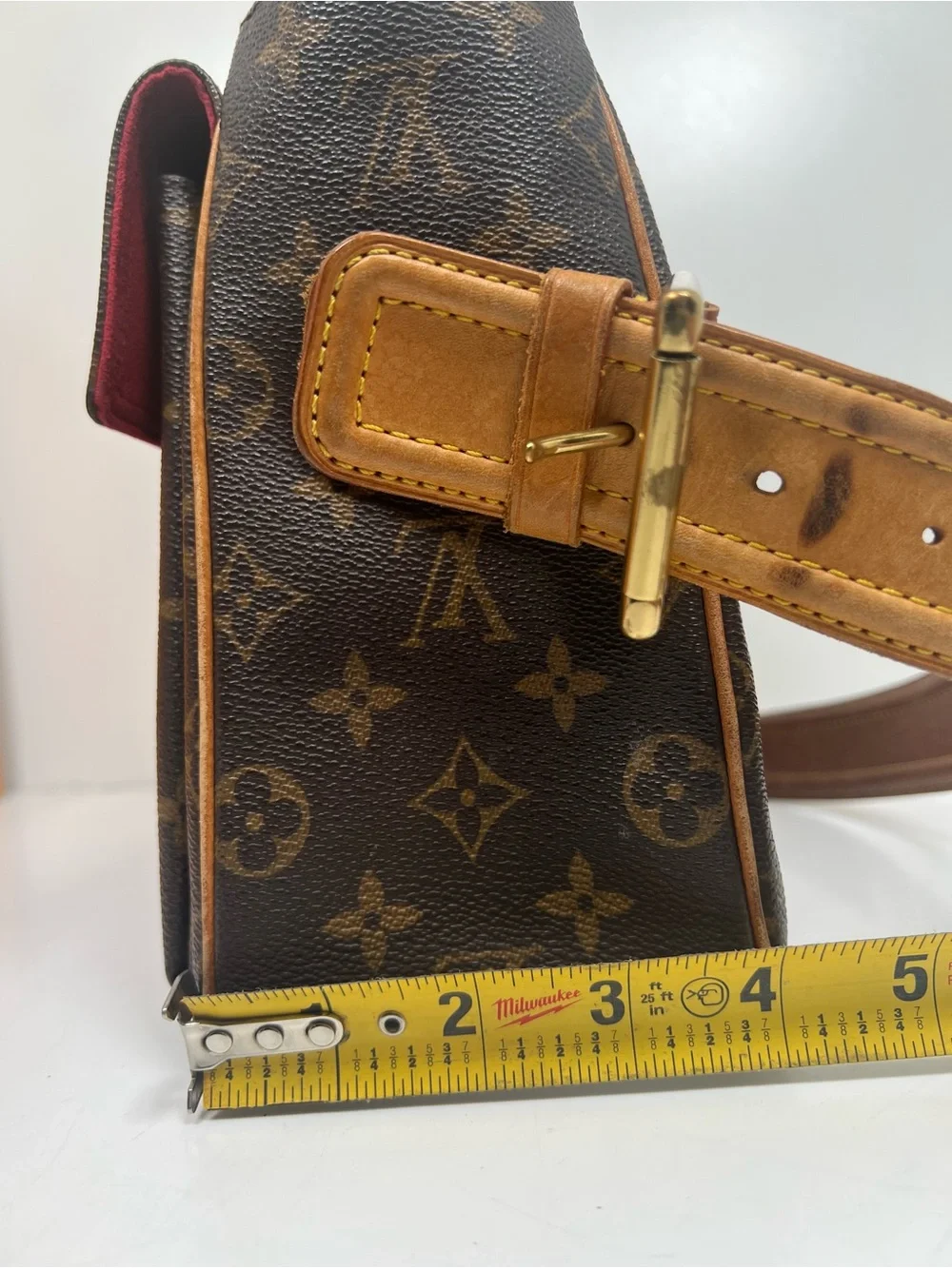 Louis Vuitton Monogram Hudson GM Shoulder Bag Brown Canvas Red Interior Auth